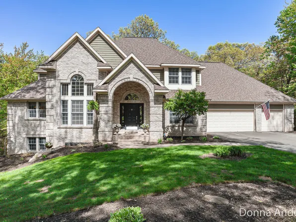 7023 Dunloe Ct NE, Belmont, MI 49306