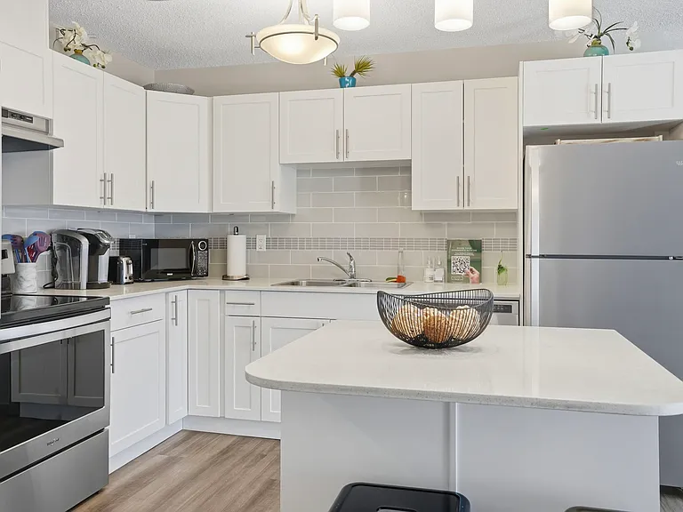 11020 Jasper Ave NW #208 — Photo 12