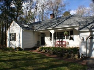 17 Christmas Tree Hl, Canton, CT 06019