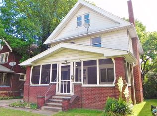 319 Overlook Park Dr, Cleveland, OH 44110