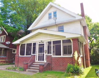 319 Overlook Park Dr, Cleveland, OH, 44110