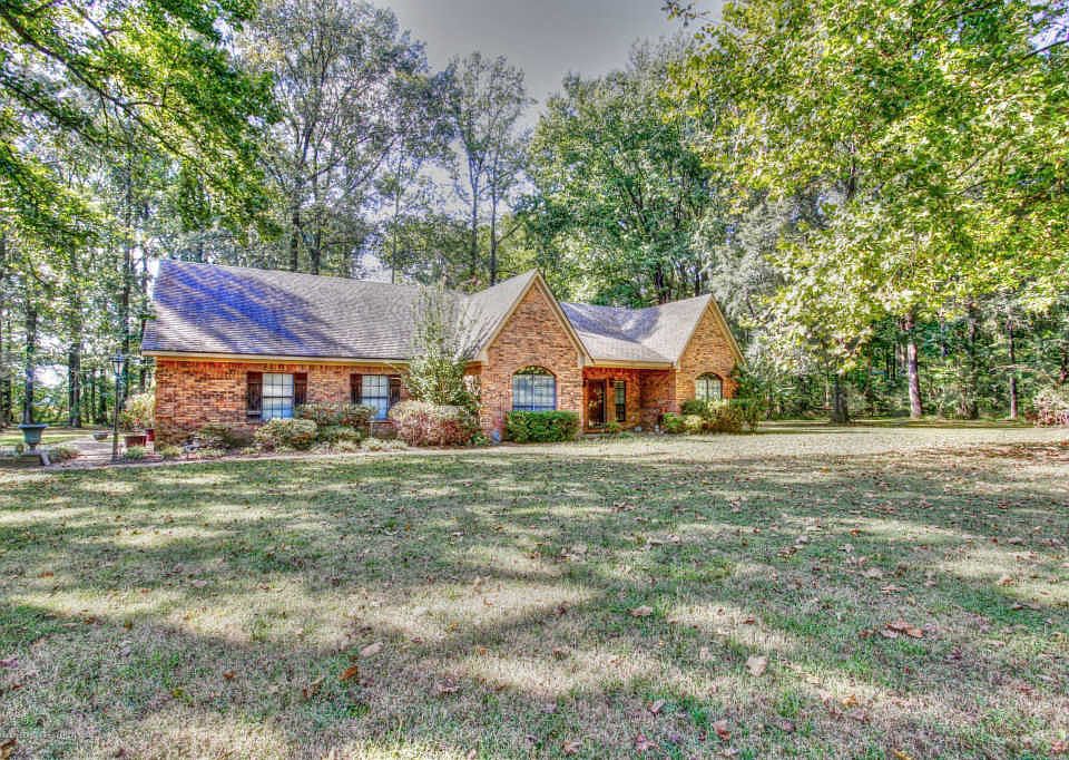 1st image of 3215 River Oak Dr
