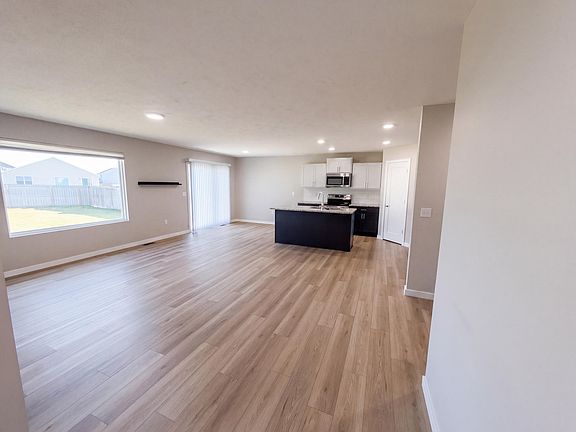3rd image of 5017 W Cozy Court
