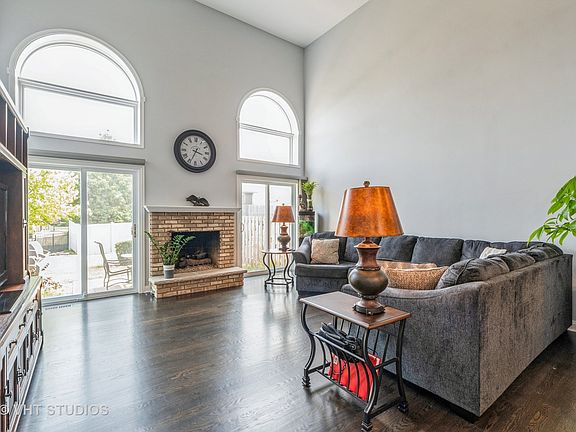 5th image of 7931 Richardson Ln