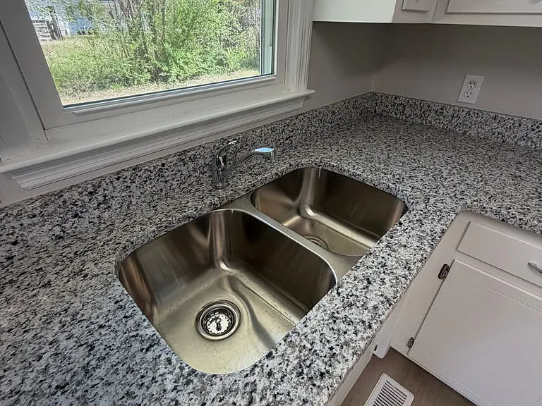 101 N Water St — Photo 10