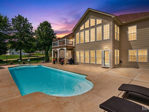 4th image of 301 Red Wing Ct
