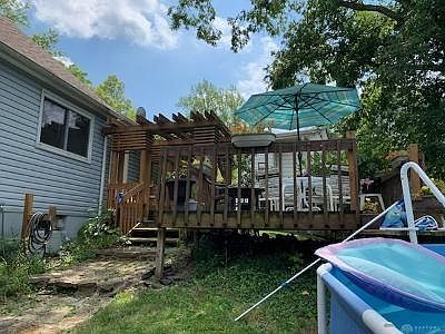 3rd image of 195 Chamberlin Dr