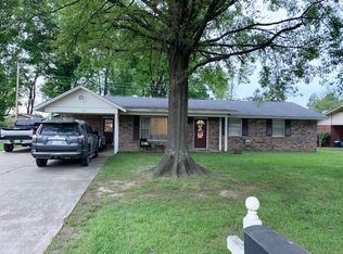 767 Maple Ln, Grenada, MS 38901