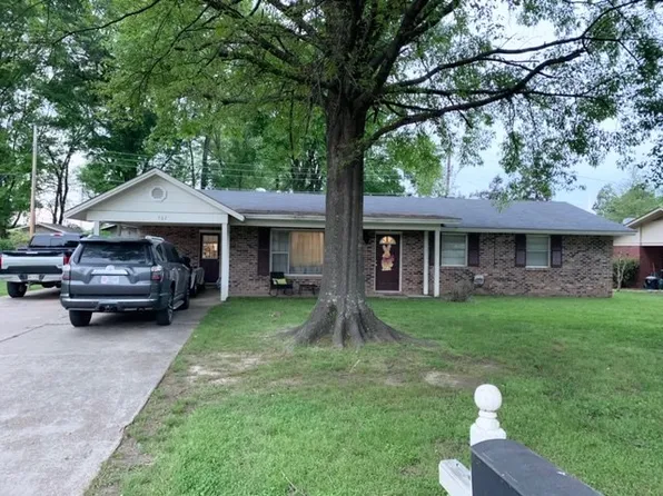 767 Maple Ln, Grenada, MS 38901