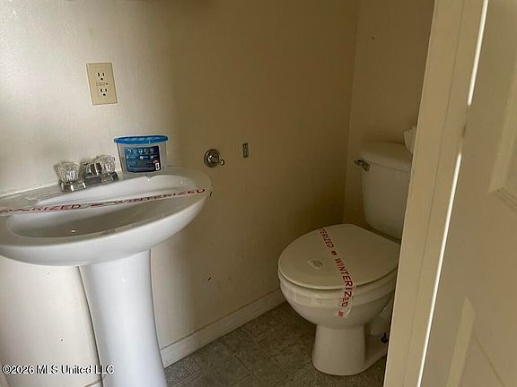 5th image of 4036 W Pine St