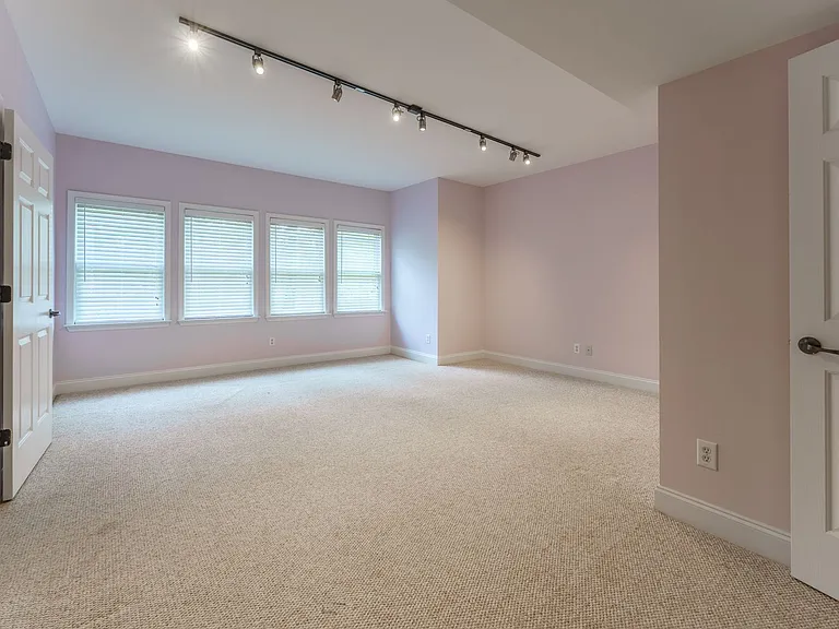 214 Chandler Walk — Photo 56