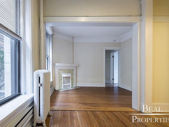 3rd image of 430 W Belden Ave #2