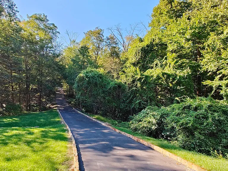 281 Kinnelon Rd — Photo 40