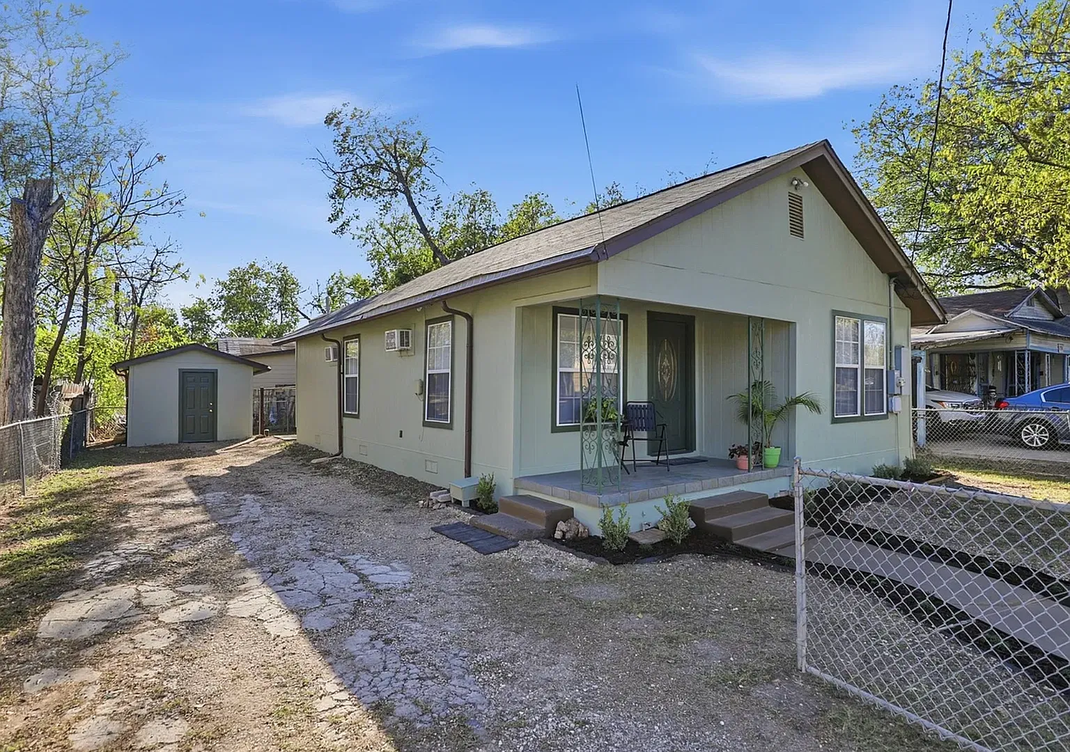 Beautiful 3 Bed 2 Bath Home with Gated Yard, Trailer Parking + Storage Shed | $1,349 — Photo 2
