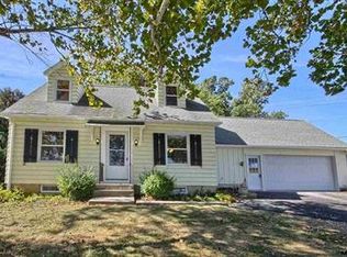 1695 Beck Mill Rd, Hanover, PA 17331