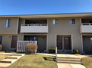 8 Megans Ct #D, O Fallon, MO 63366