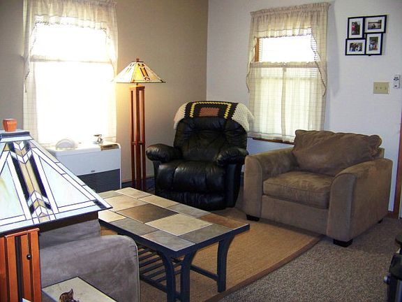 4th image of 103 Shore Ln