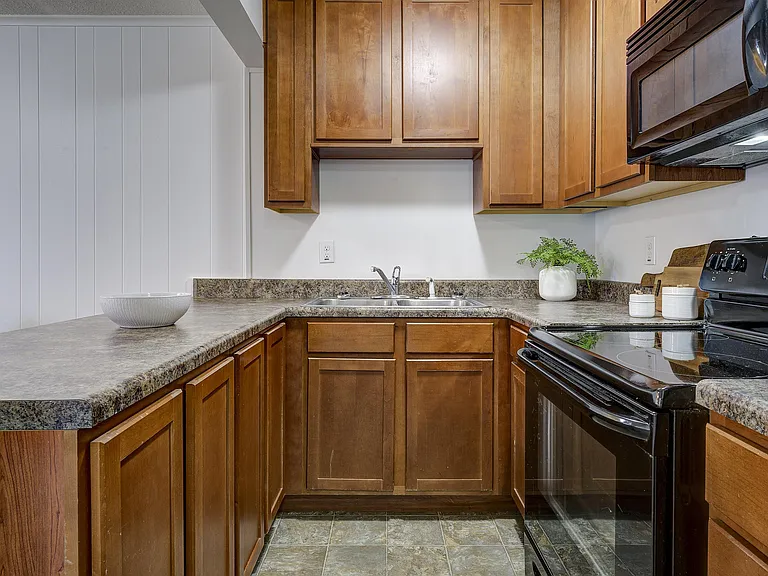 808 Carolina Dr #201 — Photo 5