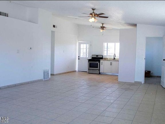 4th image of 14548 Hendrik Dr