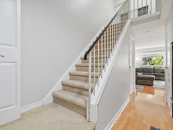 4th image of 39 Camelot Way #69