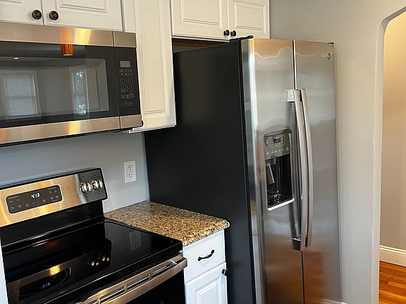 5th image of 135 York St #135