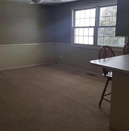4th image of 200 Hickory Dr