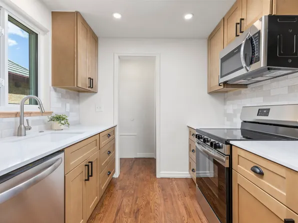 1826 Bellaire St, Denver, CO 80220