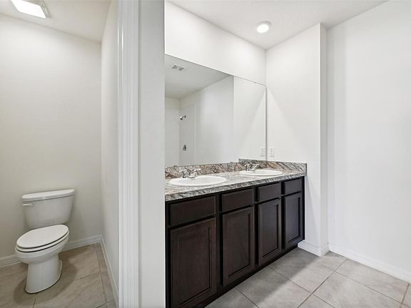 4th image of 1539 Catbriar Way