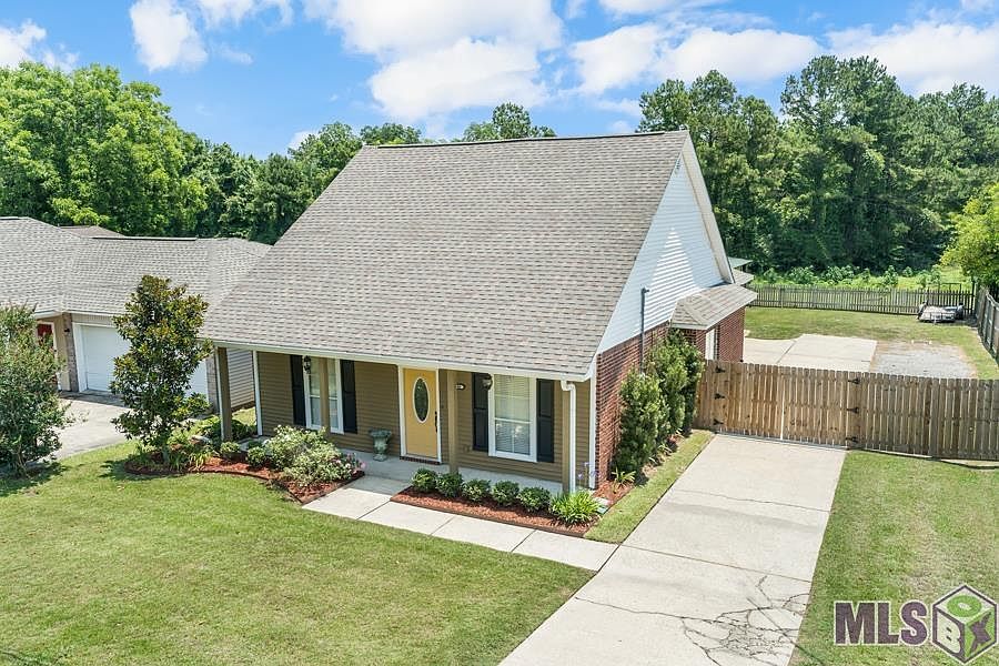 1st image of 14286 Parkview Dr