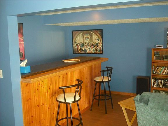 3rd image of 2052 Highwood Ave