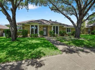 10235 Cimmaron Trl, Dallas, TX 75243
