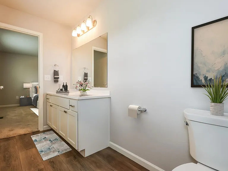 115 E Mason St — Photo 17