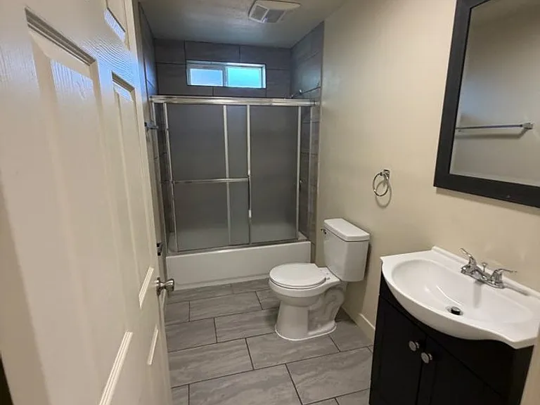3839 Woodlawn Ave — Photo 71