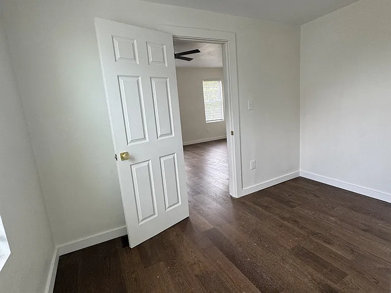510 Winfield St — Photo 30