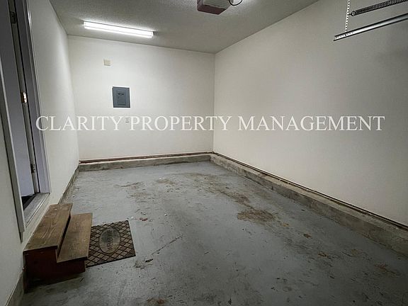3rd image of 1299 Robin Hood Dr NW