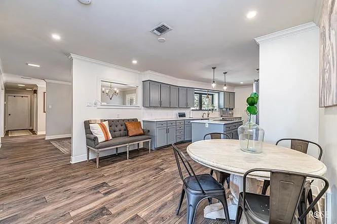 3 bed, 2.5 bath, 2968 sqft, $3,100 — Photo 3