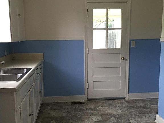 5th image of 345 Woodycrest Ave