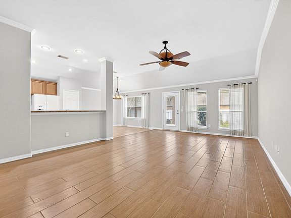 5th image of 10100 Serene Ct