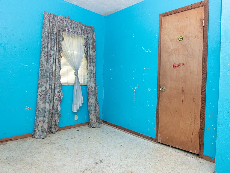 407 Nugier St — Photo 23