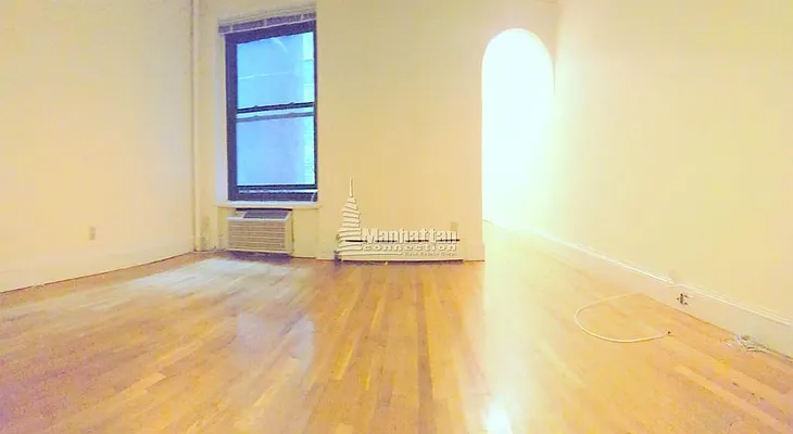 Rented by Manhattan Connection | media 18