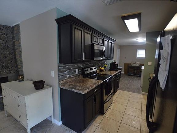 5th image of 211 Linda Vista St