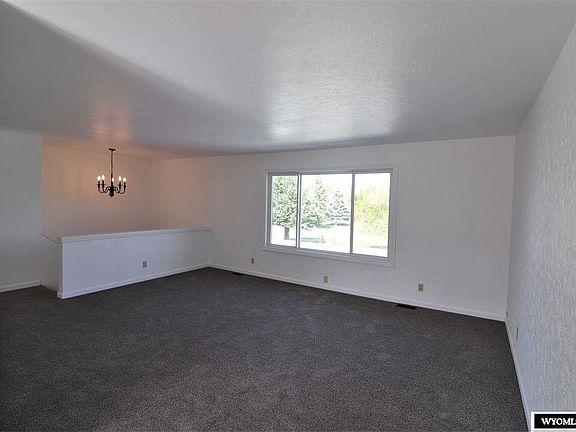 4th image of 1840 E Teton Blvd