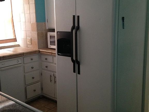 2nd image of 1006 Carolyn Ave