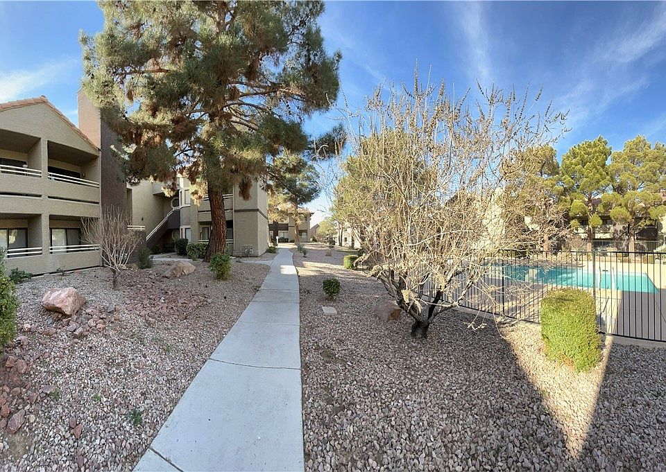 1st image of 5042 Rainbow Blvd #204
