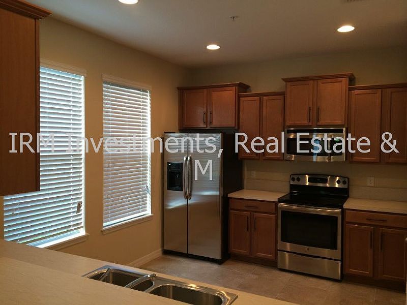 2nd image of 10241 Lake District Ln