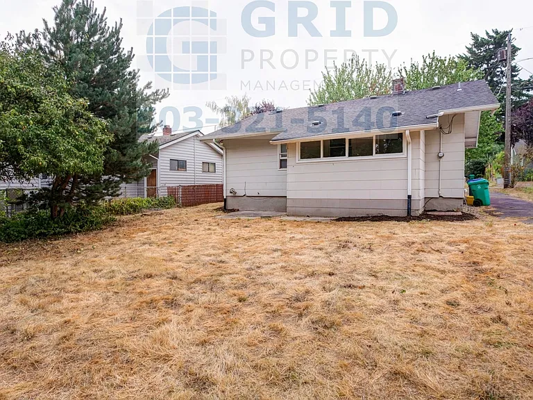 9037 NE Humboldt St — Photo 16