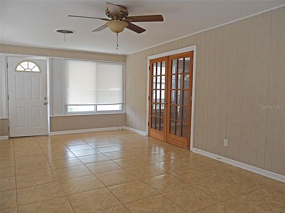 5th image of 2613 Upton St S