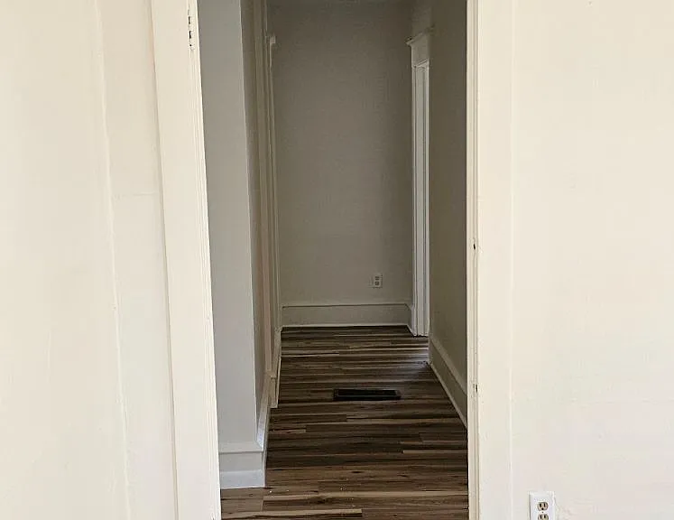 721 Clinton Ave #A — Photo 3