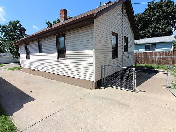 2nd image of 2216 9th Ave S