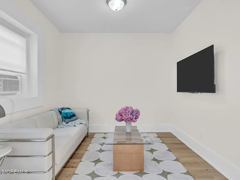 1101 A St #3 — Photo 8